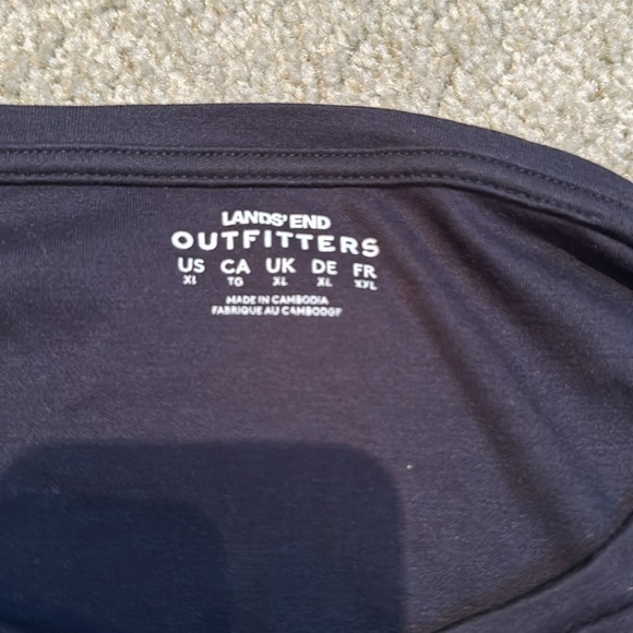 Lands End ruffle bottom top - Picture 3 of 3